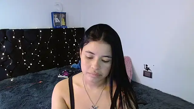 Megan ve online show from October 2025 01:42:01 AM