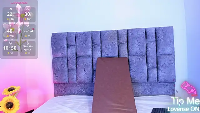 MILA QUINN online show from October 2025 01:45:02 PM