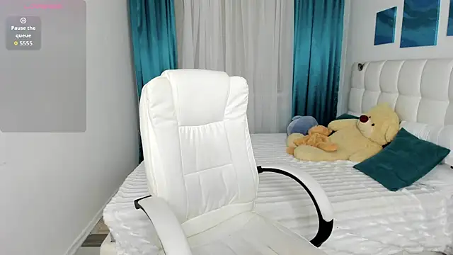 Angelie  Eyes online show from November 2025 12:39:02 PM