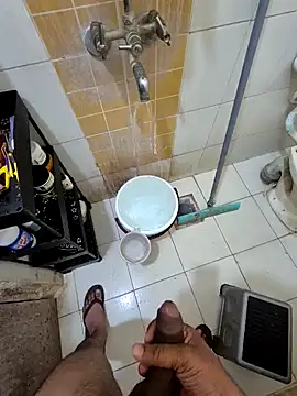 Snapshot of crawlerdrill chatting on October 2025 03:21:02 AM crawlerdrill online show from October 2025 03:21:02 AM