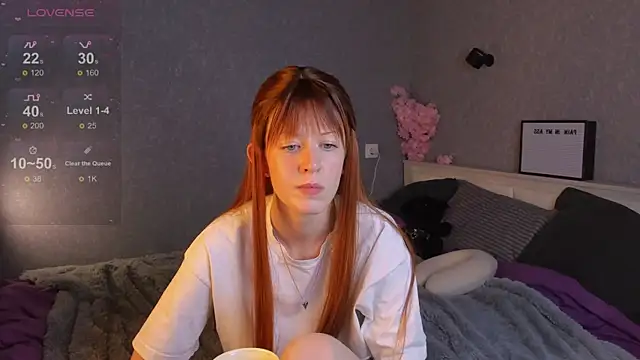 Soundless-Voice online show from November 2025 03:01:02 PM