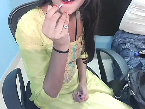 Snapshot of notty_heena chatting on November 2025 03:39:01 AM notty heena online show from November 2025 03:39:01 AM