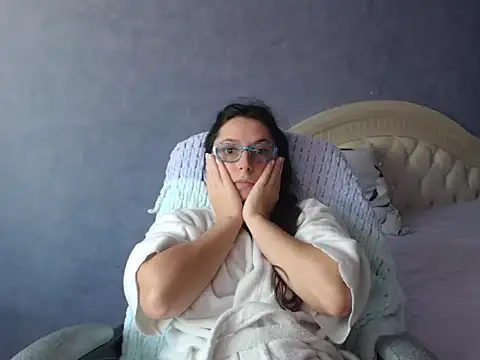 LuckyLisa23 online show from November 2025 09:21:01 AM