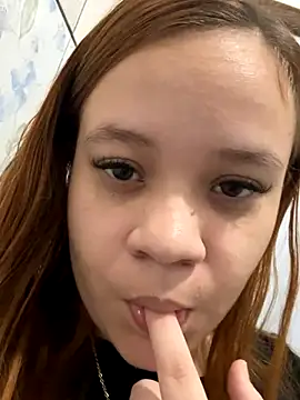 Snapshot of ruivinhadancer chatting on November 2025 06:17:01 PM ruivinhadancer online show from November 2025 06:17:01 PM