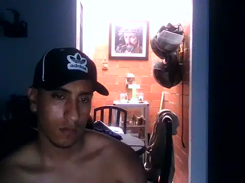 Snapshot of Andresreyes2000 chatting on August 2026 07:49:01 PM Andresreyes2000 online show from August 2026 07:49:01 PM