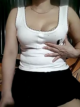 LalayCii online show from October 2025 12:55:01 AM