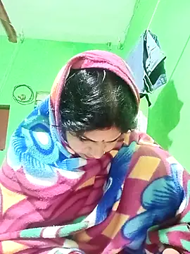 Karishma cute online show from November 2025 12:21:02 AM