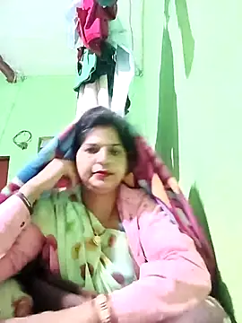 Karishma cute online show from November 2025 06:06:02 PM