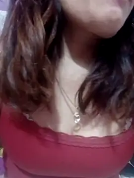 YiyinLy online show from March 2026 02:36:02 AM