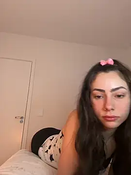 Baby Mia pires online show from November 2025 01:15:01 AM