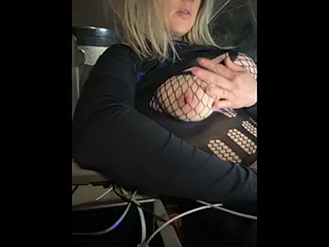 queenkelly1234 online show from November 2025 04:48:02 AM