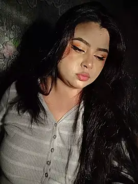 Snapshot of EliaStone05 chatting on January 2026 06:06:02 AM EliaStone05 online show from January 2026 06:06:02 AM