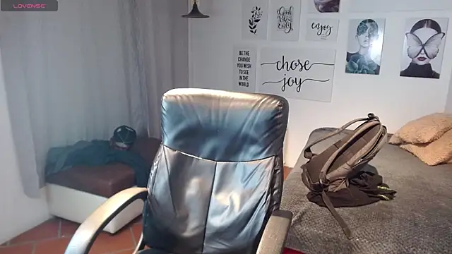 AmethystShadow17 online show from November 2025 02:51:01 PM