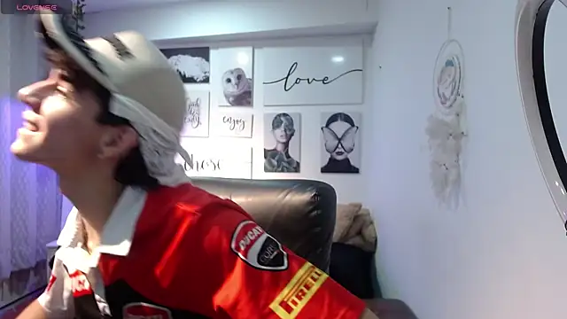 AmethystShadow17 online show from February 2026 07:50:02 PM