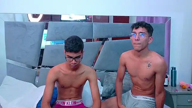 Desire4Duo online show from October 2025 01:34:02 PM