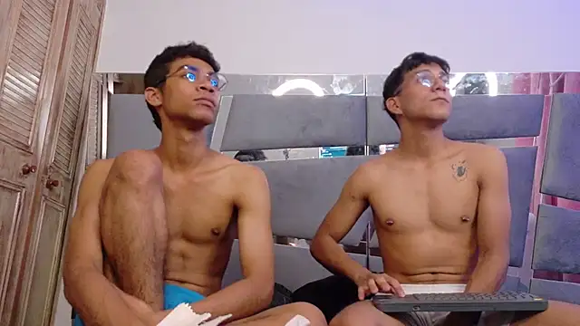 Desire4Duo online show from November 2025 02:05:01 PM