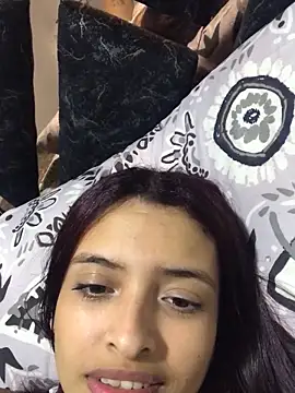 Snapshot of Aithana_Petite chatting on November 2025 01:17:02 PM Aithana Petite online show from November 2025 01:17:02 PM