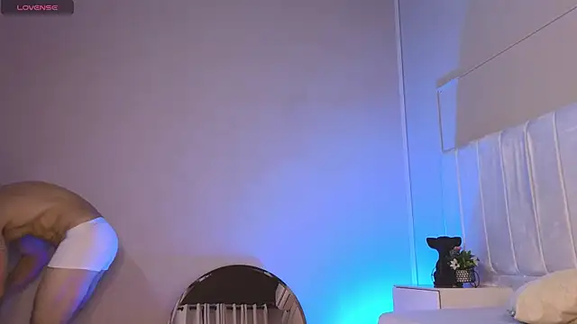 Justin valverde online show from November 2025 02:44:02 AM