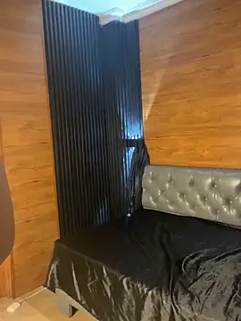 Yvonny27 online show from February 2026 12:12:01 PM