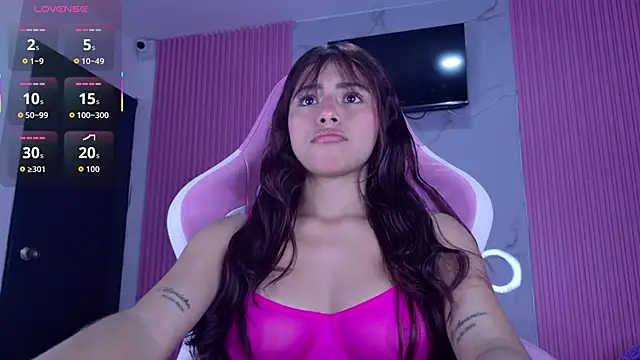 dafne17  online show from November 2025 03:08:02 PM