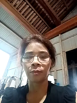 RizoCii online show from October 2025 01:50:02 AM