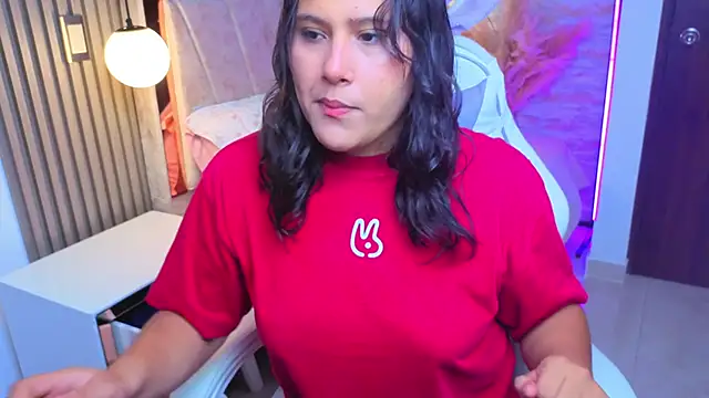 luna jonezz online show from October 2025 09:15:01 AM