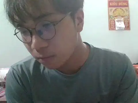 Snapshot of kave2033 chatting on October 2025 03:44:01 PM kave2033 online show from October 2025 03:44:01 PM