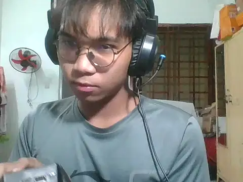 Snapshot of kave2033 chatting on November 2025 04:08:02 PM kave2033 online show from November 2025 04:08:02 PM