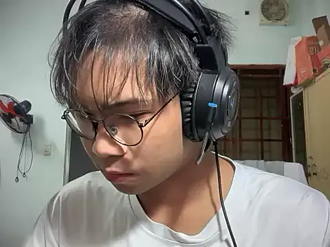 Snapshot of kave2033 chatting on November 2025 03:05:01 PM kave2033 online show from November 2025 03:05:01 PM