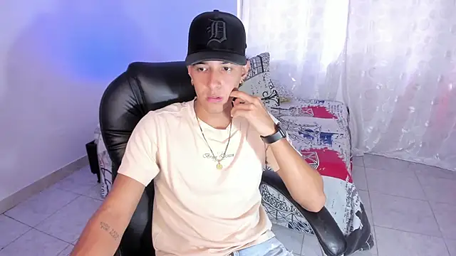 Hayden Boy  online show from October 2025 02:28:02 PM