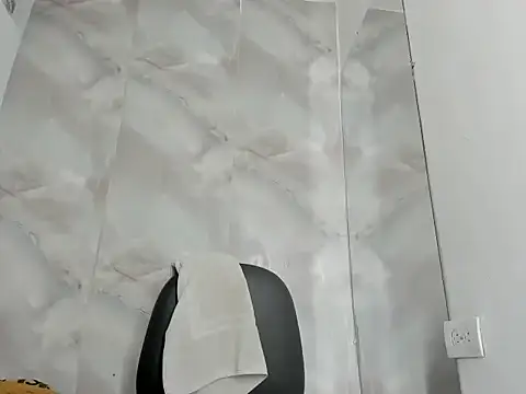 Snapshot of kataleyaAlenan chatting on October 2025 01:36:03 PM kataleyaAlenan online show from October 2025 01:36:03 PM