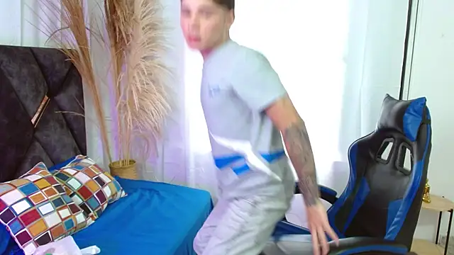 Mattass18 online show from November 2025 01:42:02 PM