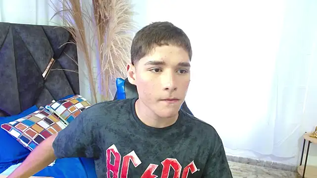 Mattass18 online show from November 2025 04:39:01 PM