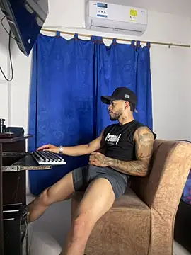 Kylian Alessandro online show from January 2026 12:18:02 PM