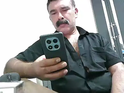 meroglu45 online show from October 2025 07:05:01 PM