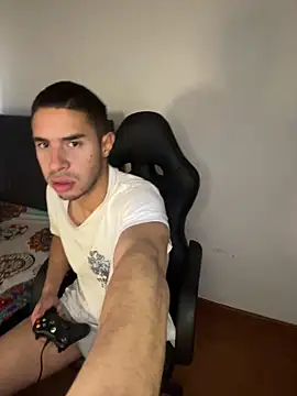 Snapshot of chucky_karla chatting on February 2026 02:03:02 PM chucky karla online show from February 2026 02:03:02 PM