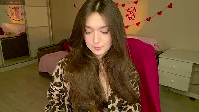 BellaSink online show from November 2025 05:31:01 AM