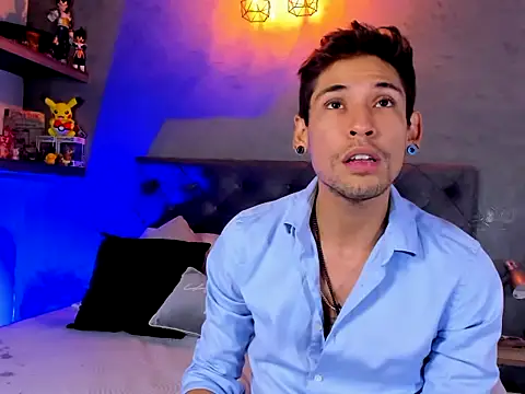 MaxHuston online show from October 2025 05:07:02 AM