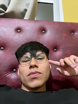 Snapshot of itrieddick chatting on November 2025 02:32:02 AM itrieddick online show from November 2025 02:32:02 AM