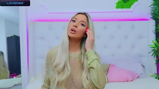 Snapshot of AriannaSins chatting on December 2024 07:42:02 PM AriannaSins online show from December 2024 07:42:02 PM