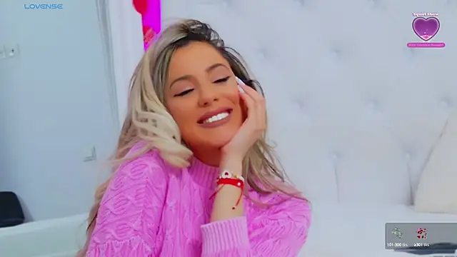 Snapshot of AriannaSins chatting on March 2025 07:17:01 PM AriannaSins online show from March 2025 07:17:01 PM