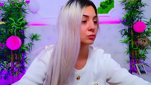 Snapshot of AriannaSins chatting on September 2025 12:28:02 PM AriannaSins online show from September 2025 12:28:02 PM