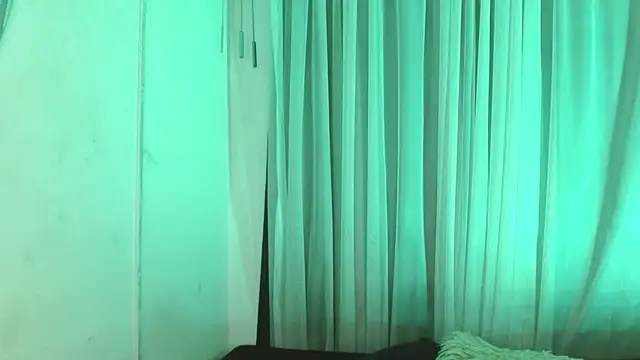 Snapshot of antonella_rosecs chatting on November 2025 04:34:02 AM antonella rosecs online show from November 2025 04:34:02 AM