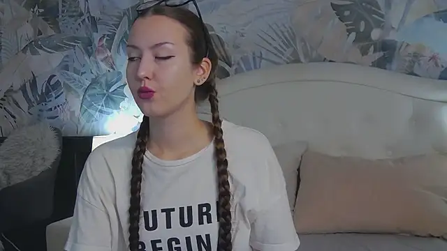 ReginaNyx online show from November 2025 04:22:02 AM