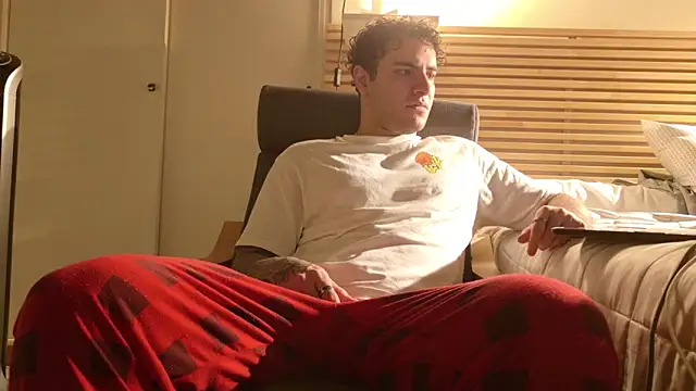 KevinWolf777 online show from December 2025 01:35:02 AM