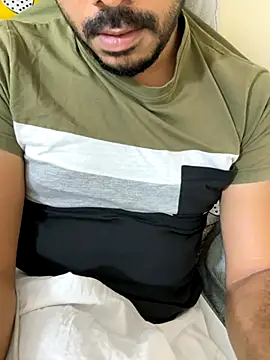 Handsome8677 online show from November 2025 09:59:01 PM