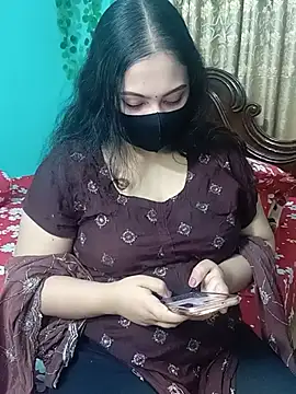 Snapshot of Porimoni22 chatting on May 2026 07:18:02 PM Porimoni22 online show from May 2026 07:18:02 PM