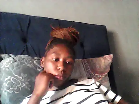 sexysmalldaily04 online show from October 2025 12:22:02 PM