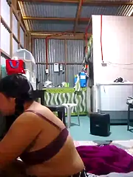 XxxHotCouples4u online show from November 2025 11:49:02 PM