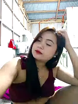 XxxHotCouples4u online show from November 2025 01:01:02 PM